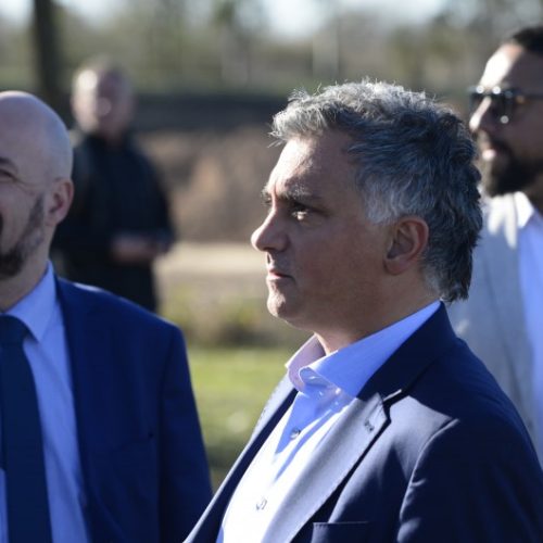 En Bahía no hay fiscales libertarios en la mitad de las mesas y estalló la bronca con Pareja por los fondos de la fiscalización