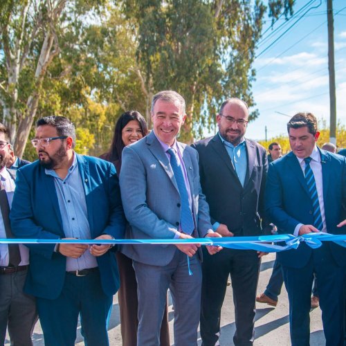 El municipio de Rivadavia inauguró pavimentación en uno de sus barrios