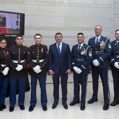 El gobernador de San Juan, Marcelo Orrego, presenció la asunción de Donald Trump como presidente de EEUU