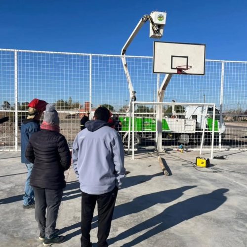 En San Martín avanza la construcción del nuevo Playón Deportivo en Barrio El Portal.
