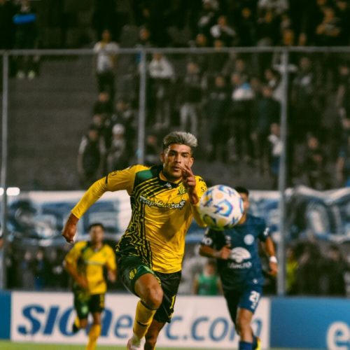 Aldosivi perdió en Mendoza y volvió a zona de descenso