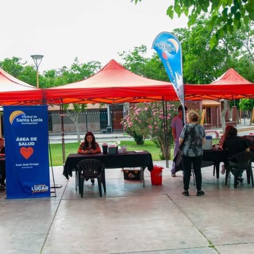 Continúan los operativos de vacunación y controles de salud en Santa Lucía