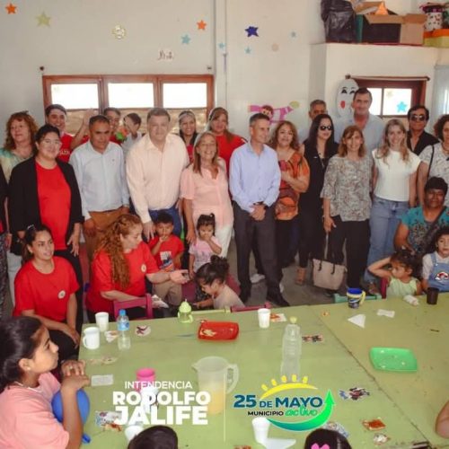 Inauguración de los Jardines de Cosecha, en 25 de Mayo