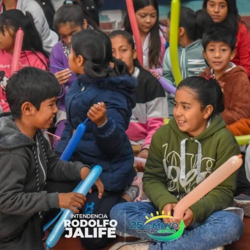 Personajes, colores y sonrisas en la Escuela Padre Maggio