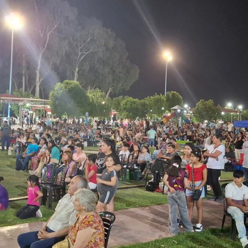 Gran celebración del día de la madre en Albardón