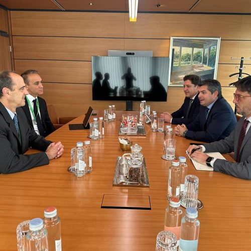 El gobernador Orrego fue recibido por autoridades de Glencore