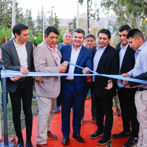 El gobernador inauguró el Paseo Peatonal de Zonda