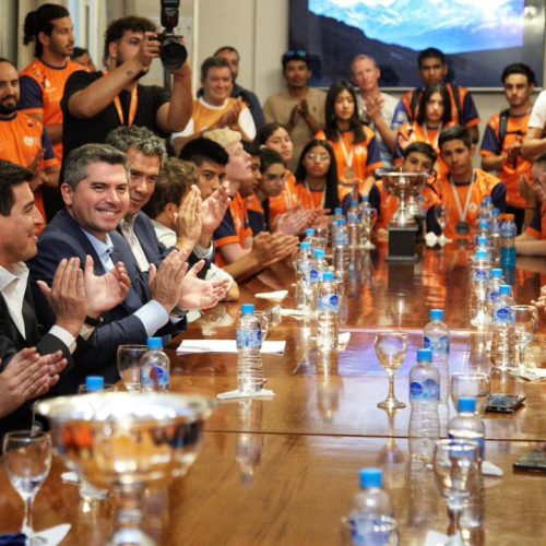 Orrego recibió a los deportistas sanjuaninos que participaron de los Juegos Evita