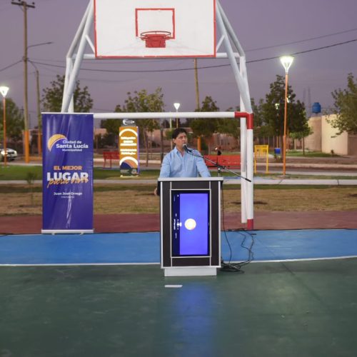 Santa Lucía celebra la inauguración del polideportivo del Barrio Angualasto