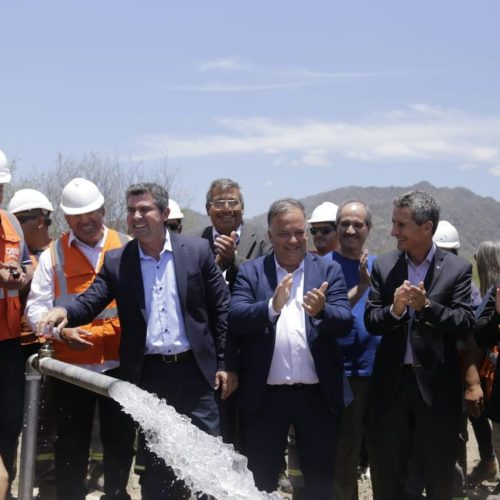 Orrego inauguró obras clave para mejorar el servicio de agua potable en Valle Fértil