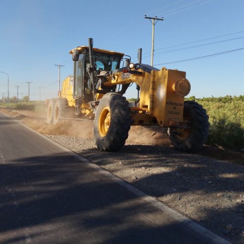 Limpieza y mantenimiento de banquinas en 9 de Julio