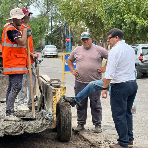 Siguen las obras: avanzan en Villa Cabecera con el plan de bacheo