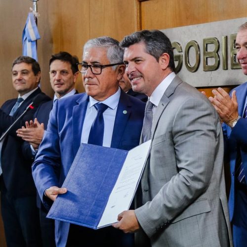 Orrego le tomó juramento al nuevo secretario de Seguridad y Orden Público