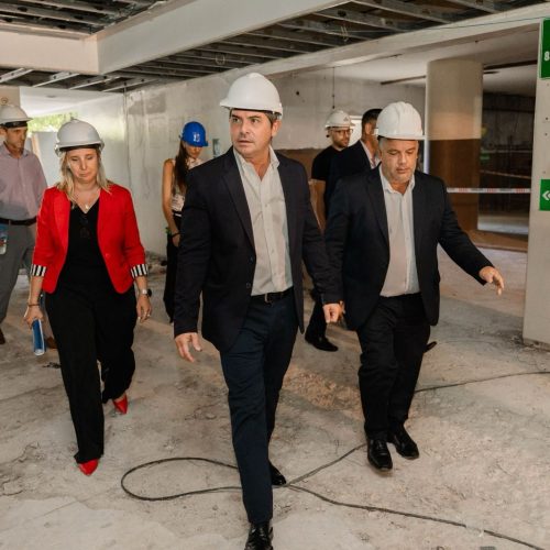El Teatro Sarmiento renueva su fachada y se prepara una transformación completa