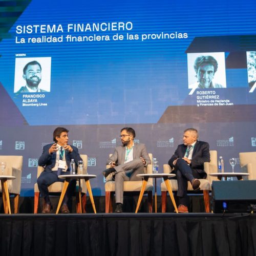 El ministro de Economía de San Juan, Roberto Gutiérrez, disertó en la Expo Efi