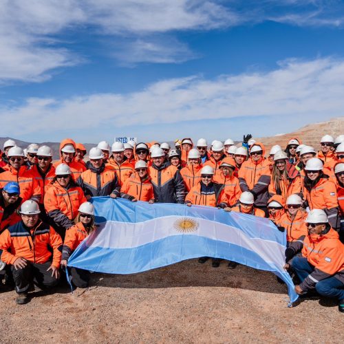 El gobernador encabezó el acto del Día de la Minería que por primera vez se hizo en Veladero