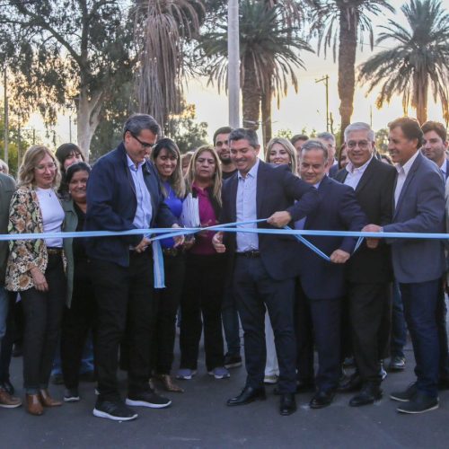 Orrego inauguró la primera obra del programa provincial de pavimentación urbana