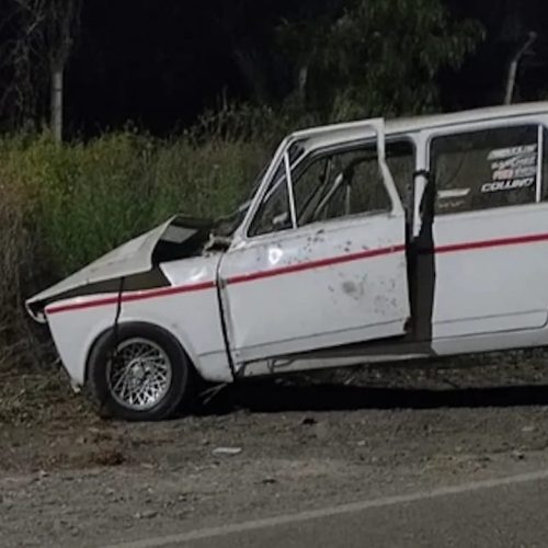 Volcó con su auto en Caucete, investigan si corría una picada