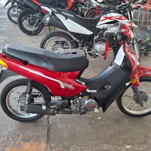 Santa Lucía: secuestraron una motocicleta y cascos en un allanamiento por robo
