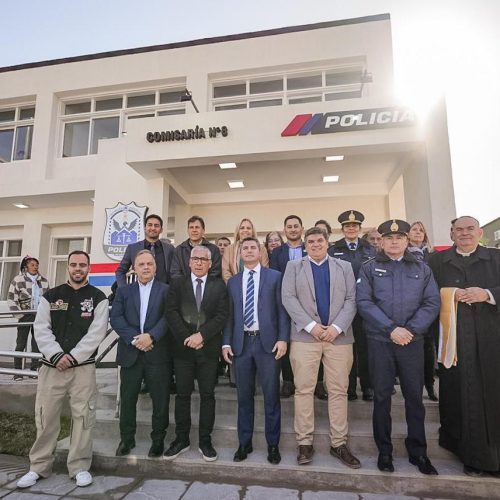 Orrego inauguró el moderno edificio de la Comisaría 8° en Sarmiento