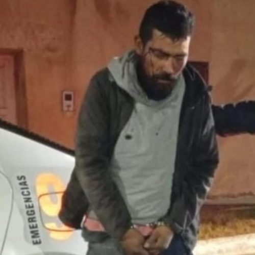 Delincuente agrede a policías al ser detenido por robo de herramientas en Rawson