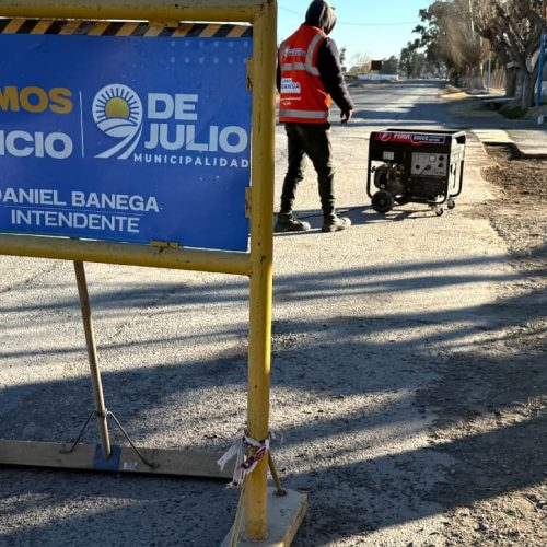 Continúa el plan de bacheo y mejora de calles en la Villa Cabecera