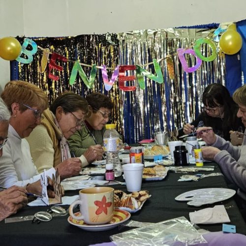 Con gran éxito dieron inicio los talleres para adultos mayores en Las Chacritas