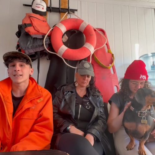 El accionar del personal de Náutica, le salvó la vida a tres turistas que volcaron su kayak en Punta Negra