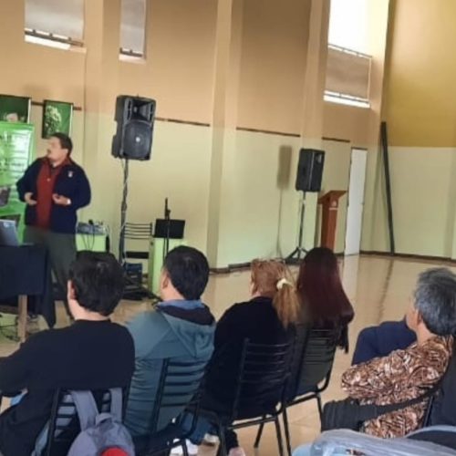 Capacitación y entrega de semillas para productores y huerteros de San Martín