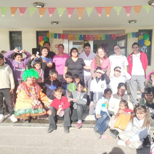 Divertido festejo por el Día del Niño en el CAPS Arturo Cabral de la Colina