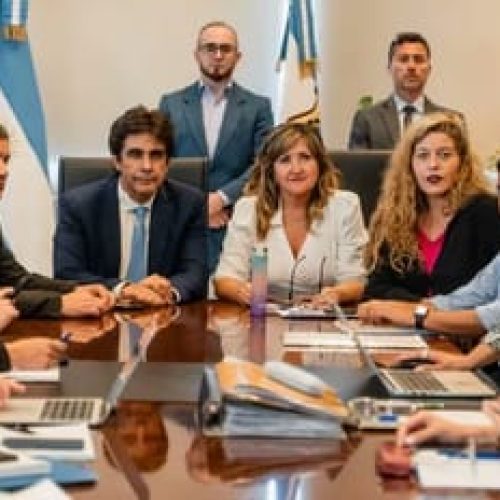 Gobierno de San Juan y gremios docentes concretaron una nueva negociación paritaria