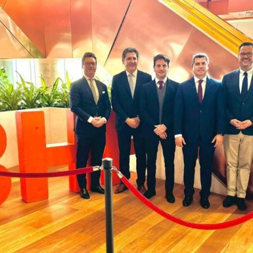 Orrego se reunió con autoridades de BHP y Vicuña en Adelaida