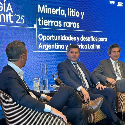 El gobernador Orrego expuso sobre el futuro del cobre en la revolución energética global