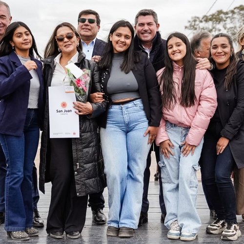 Orrego entregó 135 viviendas en el barrio La Majadita de 9 de Julio