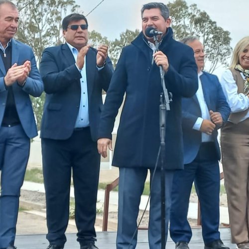 El gobernador anunció la construcción de 240 viviendas para 9 de Julio