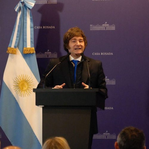 Milei encabezó una reunión con diputados y senadores de la Libertad Avanza y el Pro en casa rosada