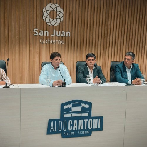 Santa Lucía no para: se presentaron el Zumbaton y la tradicional carrera nocturna
