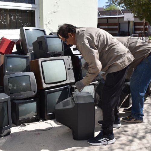 Histórico avance: San Juan vende 2,5 toneladas de chatarra electrónica