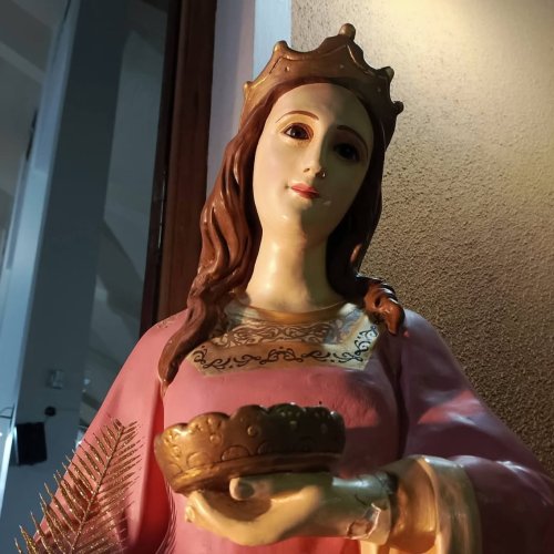 Luz de esperanza: Procesión de antorchas en el día de Santa Lucía