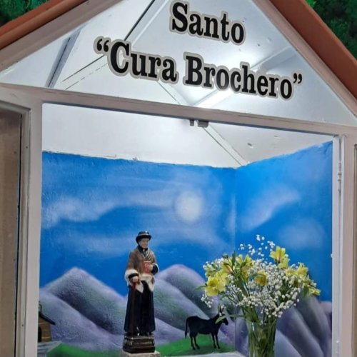 Misa con imposición del poncho en la Plazoleta Cura Brochero