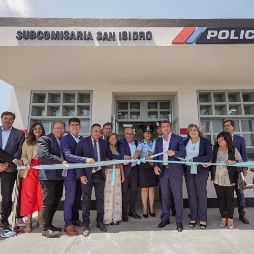 Orrego inauguró una nueva subcomisaría en Villa San Isidro, San Martín