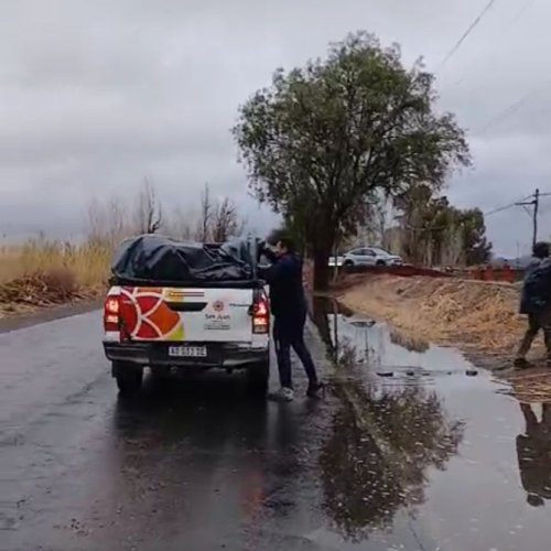 Operativo conjunto del Gobierno de San Juan y la Municipalidad de Rivadavia para asistir a familias afectadas por el temporal