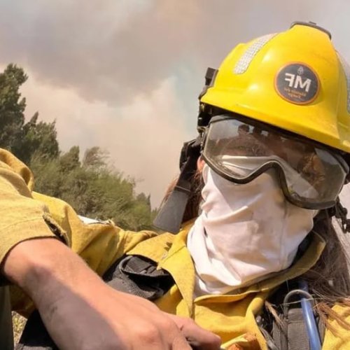 La llama de la vocación: una bombera sanjuanina en la línea de fuego