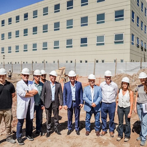 Orrego recorrió  la construcción de nuevos consultorios en el Hospital Rawson