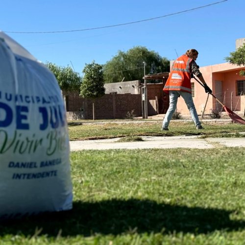 La municipalidad de 9 de Julio avanza con tareas de limpieza integral y fumigación en el departamento