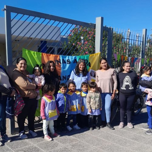 Entre juegos y cuidados, los más pequeños de la Escuela Esteban de Luca aprenden sobre vacunación