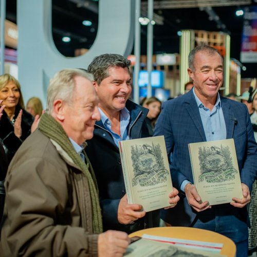 El gobernador Marcelo Orrego visitó la 50° edición de la Feria Internacional del Libro de Buenos Aires