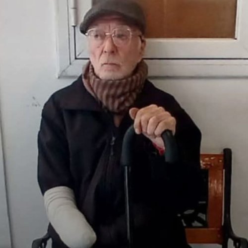 “Estoy sordo y me mandan de un lado para otro”: la angustiante denuncia de un abuelo contra PAMI por sus audífonos