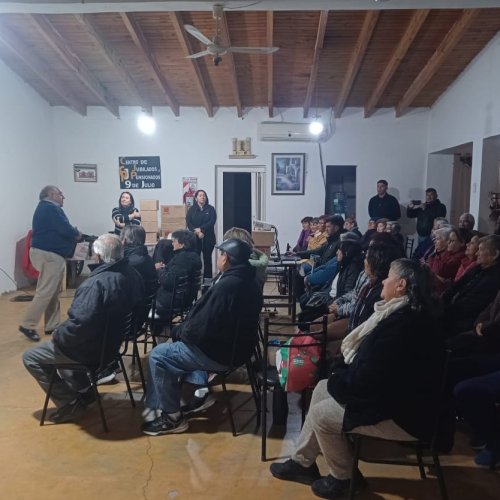 Visita del titular de adulto mayor Roberto Ochoa a 9 de Julio