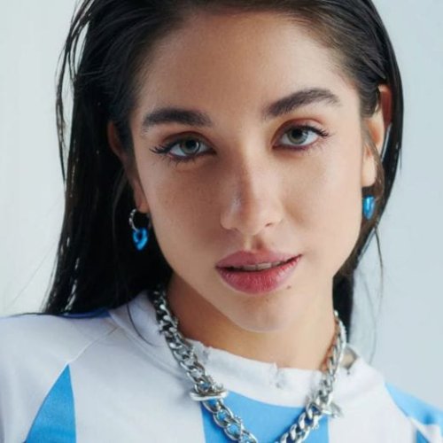 María Becerra será la encargada de cantar el himno argentino en la final ante España